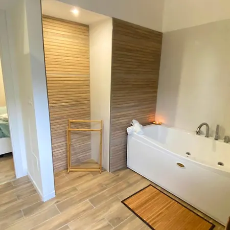 Cilento Mare Jacuzzi Агрополи