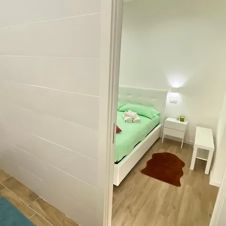 Cilento Mare Jacuzzi ゲストハウス アグローポリ