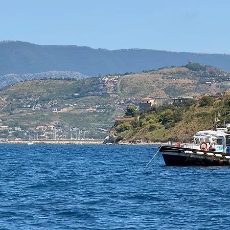 Cilento Mare Jacuzzi Агрополи
