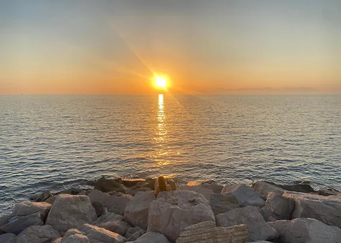 Cilento Mare Jacuzzi 4* Агрополи